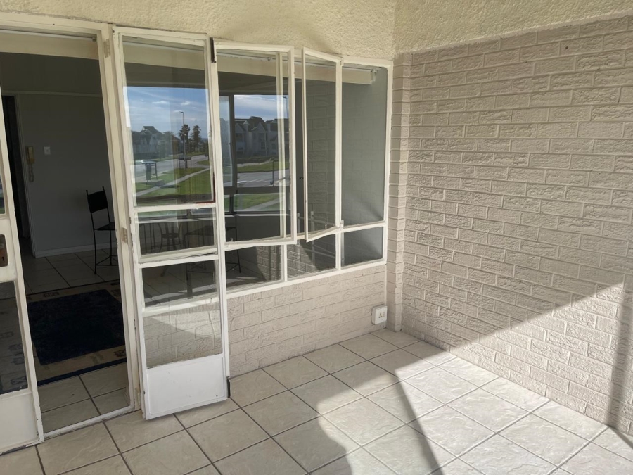 1 Bedroom Property for Sale in Summerstrand Eastern Cape